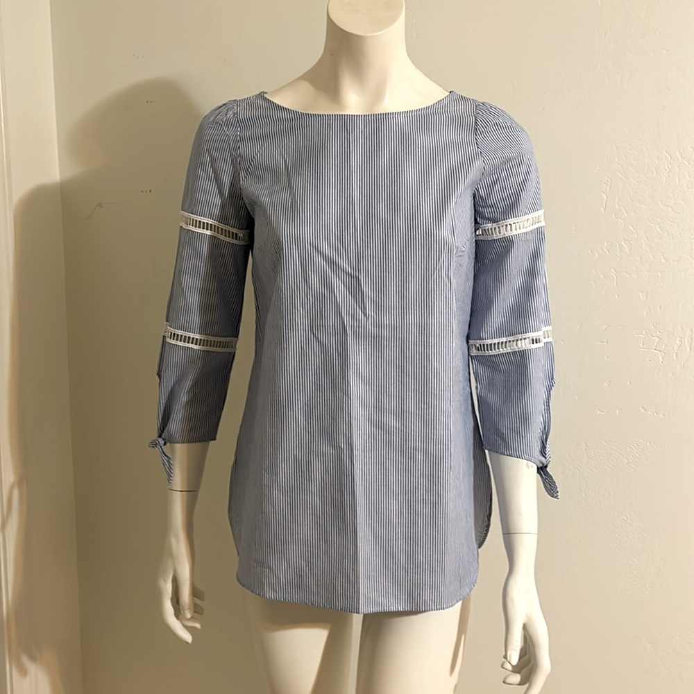 Round neck pin stripe cotton bloyse